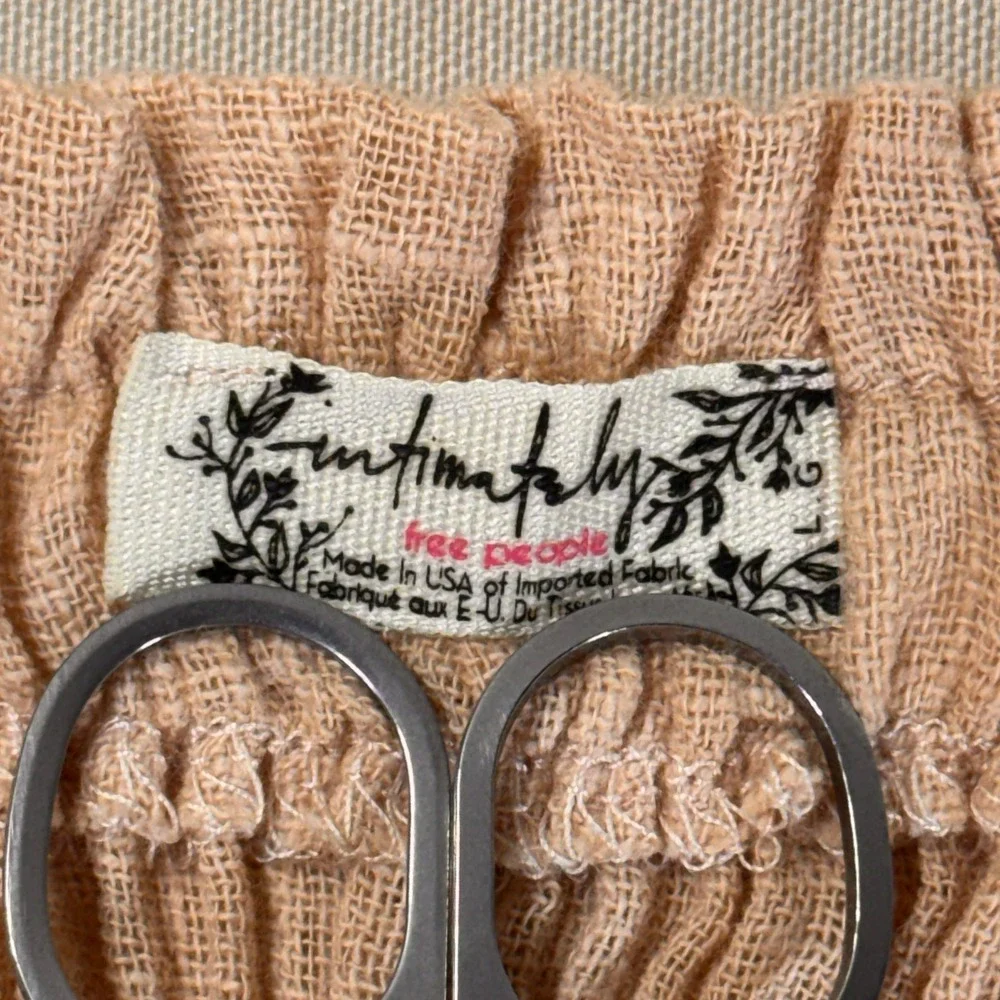 Intimately Free People Smocked Tube Top Lace Up Peach Ruffle Strapless Large EUC